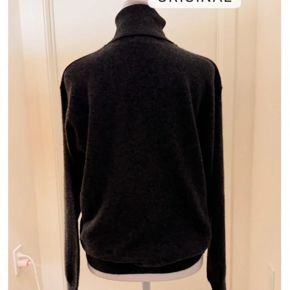 NWOT | Bloomingdale’s 100% Cashmere Women's Turtleneck | Size Medium - Picture 7 of 7